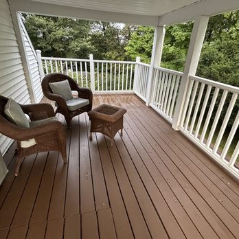 Roger Sherman Inn - Odd porch outside our room- plastic wood - Hotels Near Me - New Canaan, Connecticut Roger Sherman Inn - Odd porch outside our room- plastic wood - Hotels Near Me - New Canaan, Connecticut