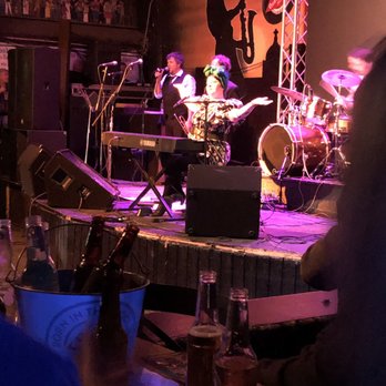 Wilebski's Blues Saloon - Yay Davina and the Vagabonds - Music Venues Near Me - Saint Paul, Minnesota