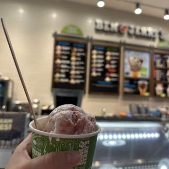 Ben & Jerry’s - Custom Cakes Near Me - Naperville, Illinois