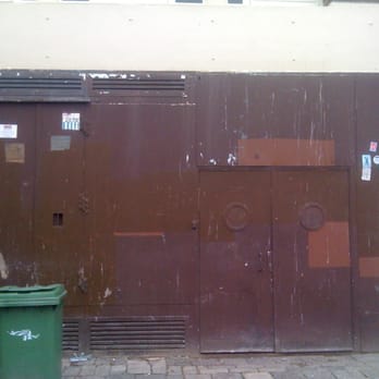 Singer Sweat Shop - De achterkant van het gebouw, wat tevens de ingang is. - Art Galleries Near Me - Rotterdam, ZH