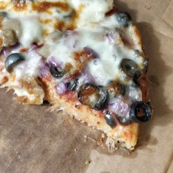 Borderline Pizza - 1/2 a small MOO (mushroom, onion, olive) pizza.