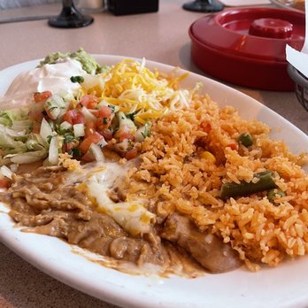 Si Amigos - Combo fajita sides and sour cream and guac - Mexican Near Me - Reno, Nevada Si Amigos - Combo fajita sides and sour cream and guac - Mexican Near Me - Reno, Nevada