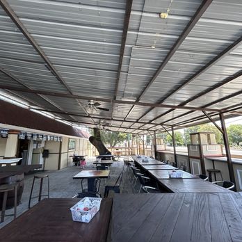 Bridgehead Cafe - Outside Patio Dining - Breakfast & Brunch Near Me - Antioch, California