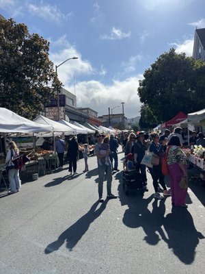 Mission Community Market by null