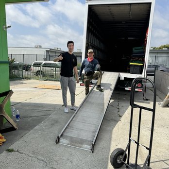 Easy Way Moving - Dan and Dugar finishing the work! Yay! - Movers Near Me - Los Angeles, California Easy Way Moving - Dan and Dugar finishing the work! Yay! - Movers Near Me - Los Angeles, California