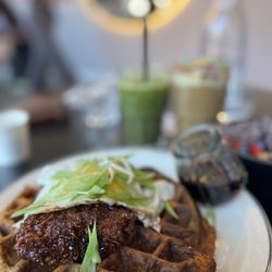Barley - Gaufre farcie au halloumi avec poulet