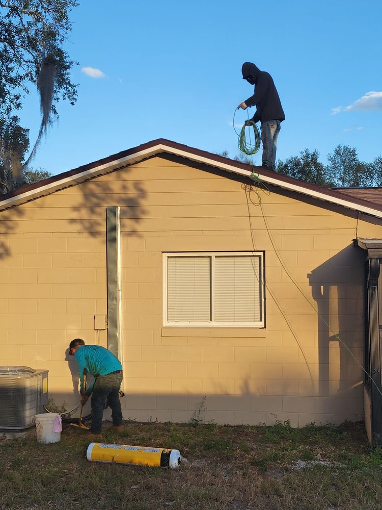 Slide of Elo Roofing