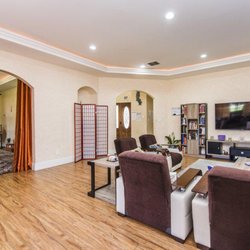 Iris Healing Retreat - Alcohol Rehabilitation Center / Alcohol Treatment Center / Drug & Alcohol Treatment / Detox Retreat / Rehabilitation Center