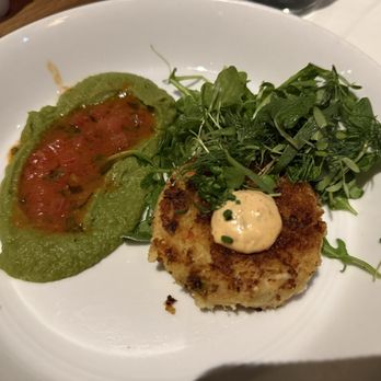 Lunetta Dining Room & Bar - Maryland Crab Cake - New American Near Me - Santa Monica, California