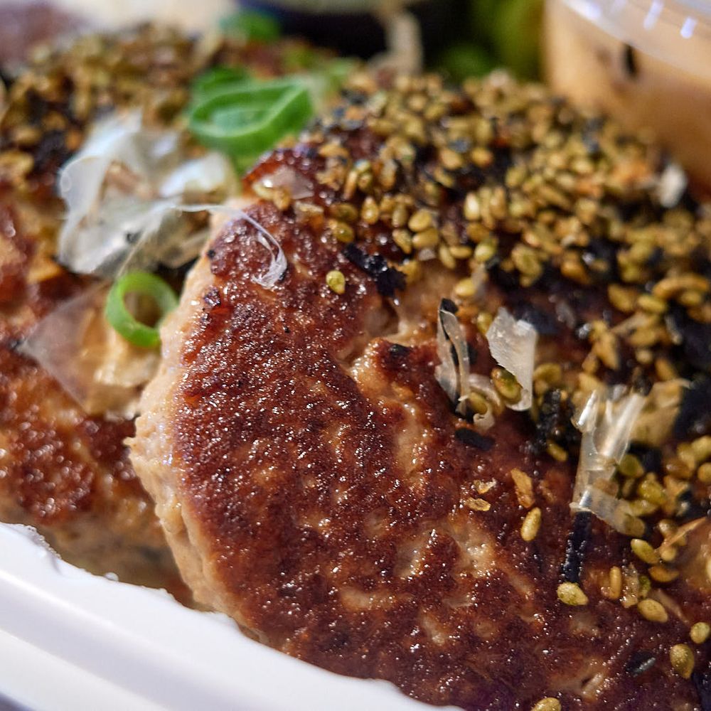Rice Box Cafe - Ahi patty plate (close-up) - Japanese Near Me - Mililani, Hawaii