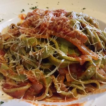 Locos x la Pasta - Spinach fettuccine - Italian Near Me - La Paz, BCS