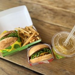 Plantees - Double and single burger with Arnold Palmer