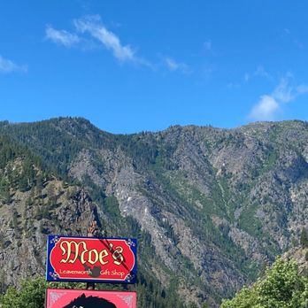 Lost Pig Cafe - Sign - New American Near Me - Leavenworth, Washington Lost Pig Cafe - Sign - New American Near Me - Leavenworth, Washington