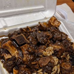 Negril Caribbean Restaurant - Oxtail over beans and rice