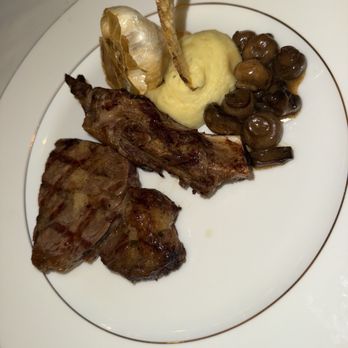 Atlantis Steakhouse - 1/2 steak - Steakhouses Near Me - RENO, Nevada
