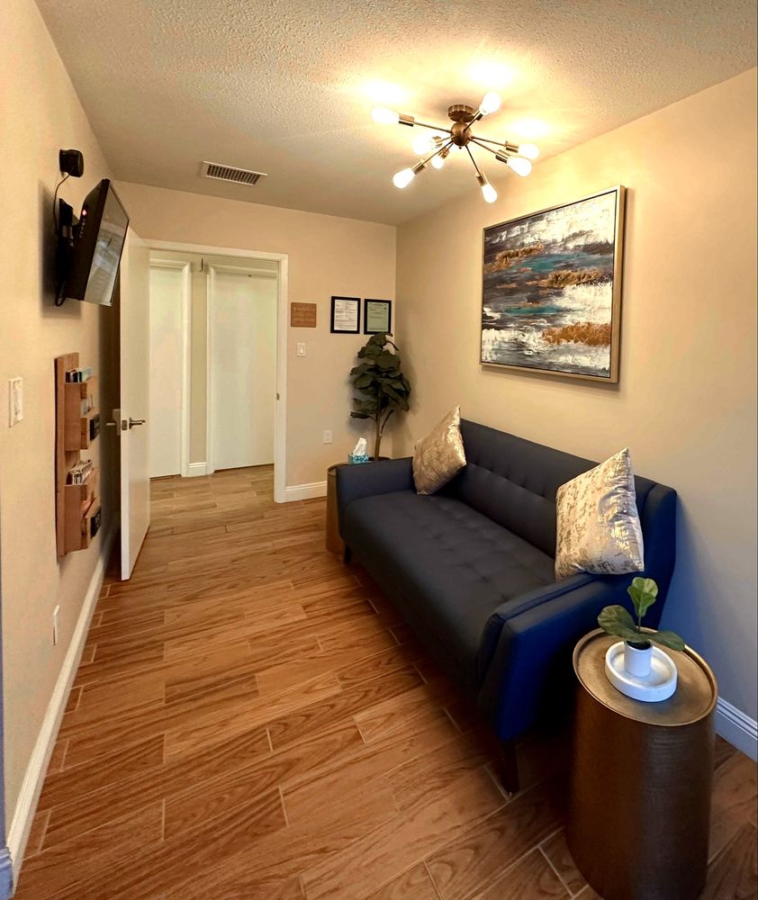 Jules Skin Studio Logo