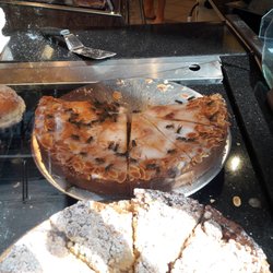 Wespenkuchen. Das Bild spricht für sich. Gutten appetit! Diese Bäckerei ist dreckig und ekelhaft. Wespen Kuchen...schmutzig und eklig !!