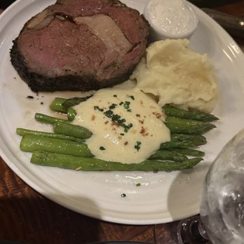 The Lime Lite - Rib eye with asparagus - New American Near Me - Fresno, California The Lime Lite - Rib eye with asparagus - New American Near Me - Fresno, California