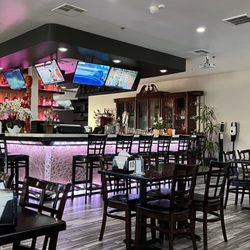 Seafood House Quan Oc - Nice bar area