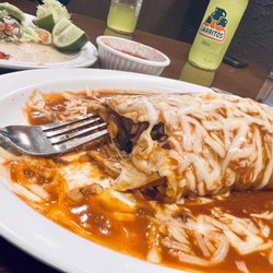 El Cancun Mexican Restaurant - Burrito de lengua wet