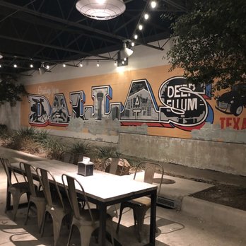 Ten50 BBQ - Ally seating - Barbeque Near Me - Richardson, Texas