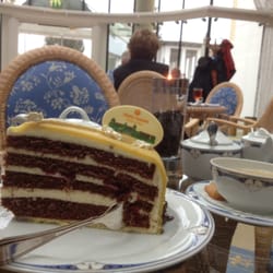 Café Glashaus - ...an der Kurhaustorte kommt man hier eigentlich nicht vorbei...Wer könnte da widerstehen? :-)