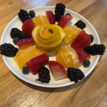 Urban Kitchen - Fruit Plate - American Near Me - Burlingame, California