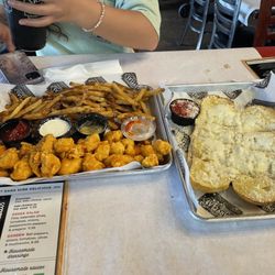 Karvelas Pizza Company - Mild wings and garlic bread