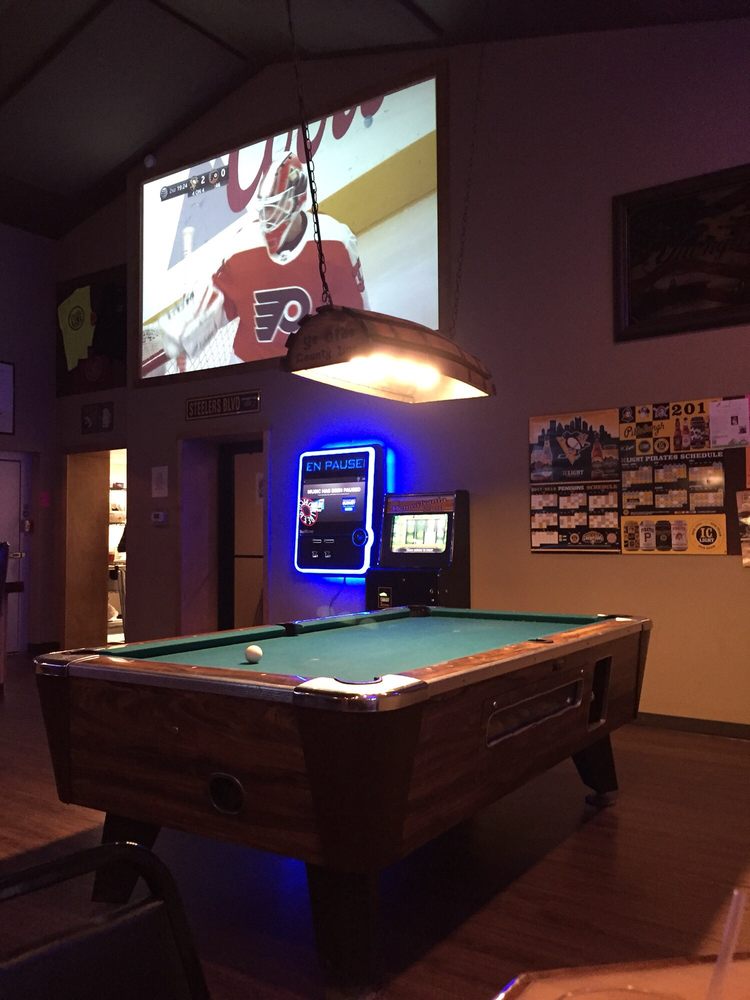 County Line Tavern Logo