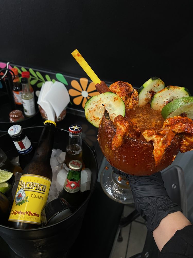 Taqueria y Birrieria Amigos & Beer