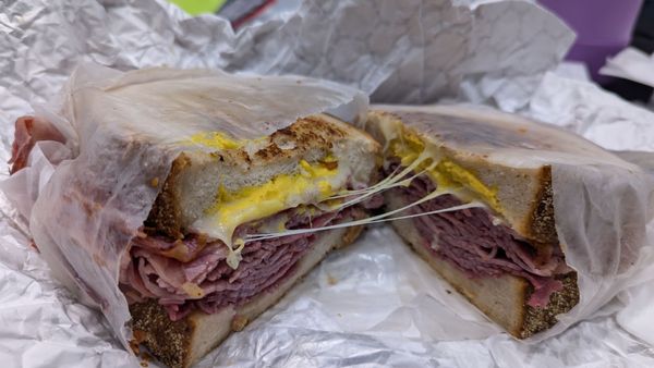 Louie's Ham & Corned Beef by null