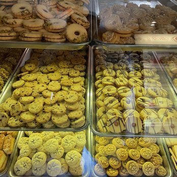BB Cafe - Selection of cookies and sweets - Coffee & Tea Near Me - Richmond Hill, Ontario