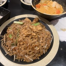 Pad Thai and Mazaman Curry Pad Thai and Mazaman Curry