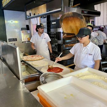 L'industrie Pizzeria - Pizza Near Me - Brooklyn, New York L'industrie Pizzeria - Pizza Near Me - Brooklyn, New York