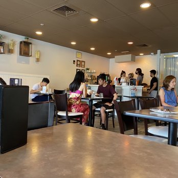 Moena Café - Inside the restaurant - Cafes Near Me - Honolulu, Hawaii