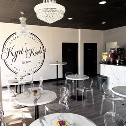 Kyri’s Kookie - The cutest seating area