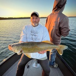 Louie’s Get Hooked Guide Service