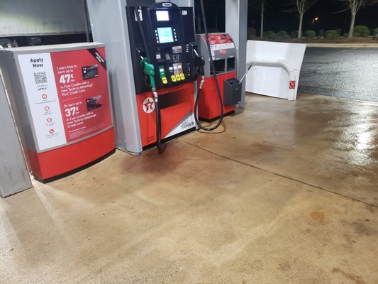 2021 Gas Station - This cleaning was done on a local gas station in bad shape 2021 Gas Station - This cleaning was done on a local gas station in bad shape