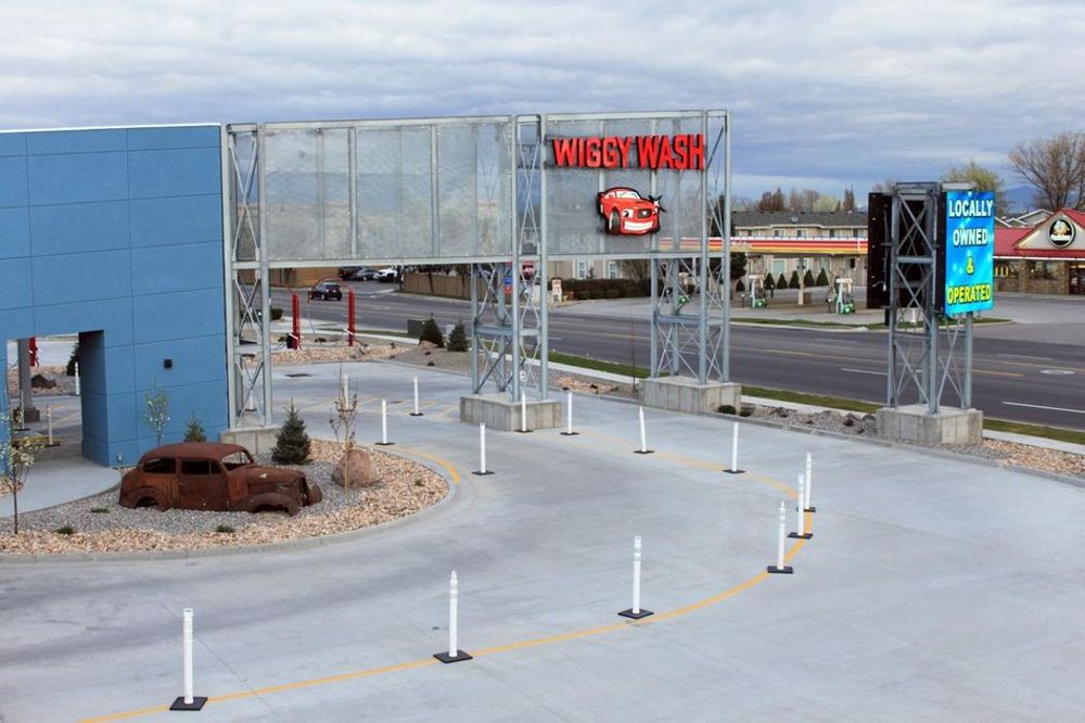 WIGGY WASH - Updated August 2025 - 45 Photos & 79 Reviews - 255 Center
