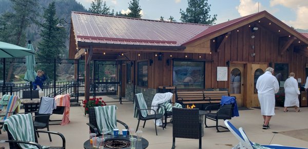 Quinn's Hot Springs Resort by null