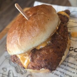 CLASSIC CRISPY CHICKEN CLASSIC CRISPY CHICKEN