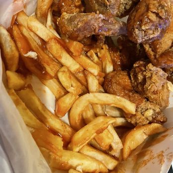 Harold's Chicken #14 - Chicken Shop Near Me - Chicago, Illinois