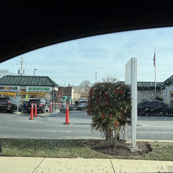 Greenhill Car Wash - View of entrance area to the car wash from the road - Car Wash Near Me - Wilmington, Delaware