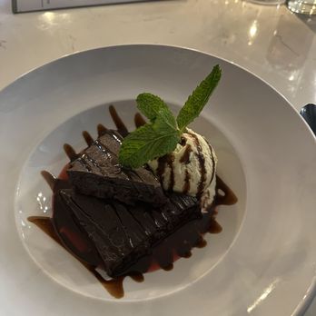 Amaro's Table - Downtown Vancouver - Brownie w/ Raspberry Sauce & Ice Cream - New American Near Me - Vancouver, Washington Amaro's Table - Downtown Vancouver - Brownie w/ Raspberry Sauce & Ice Cream - New American Near Me - Vancouver, Washington
