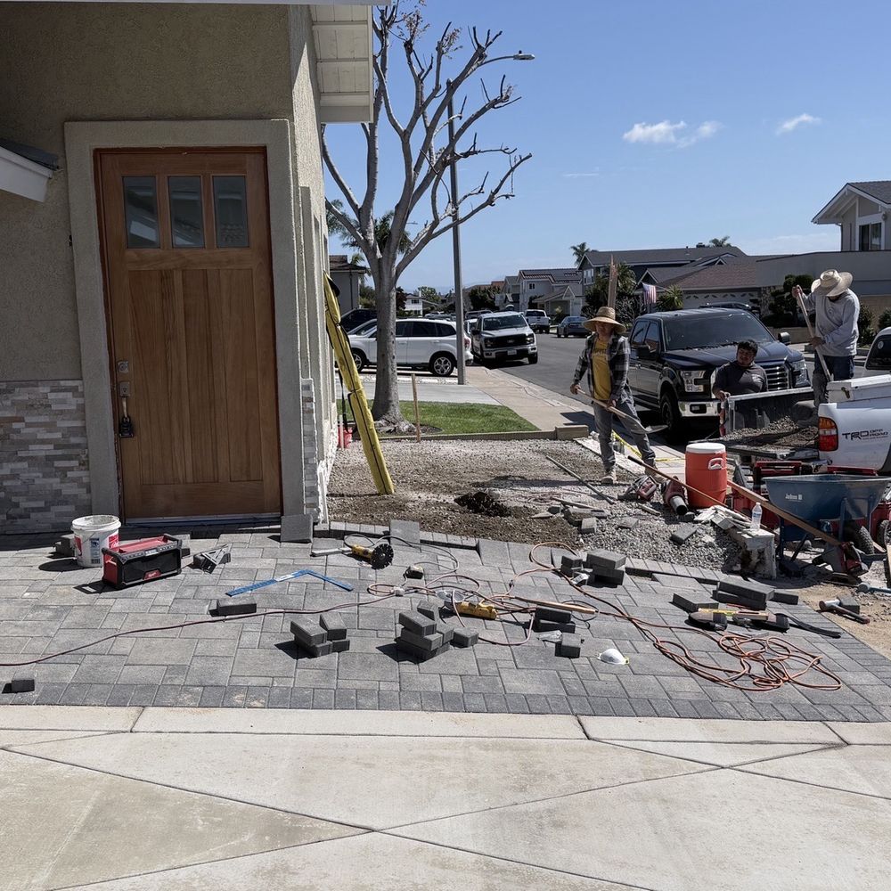 Alonzo Construction - Nice driveway to paver transition - Masonry/Concrete Near Me Alonzo Construction - Nice driveway to paver transition - Masonry/Concrete Near Me