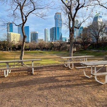 Butler Pitch & Putt - Nice patio/waiting area - Golf Near Me - Austin, Texas Butler Pitch & Putt - Nice patio/waiting area - Golf Near Me - Austin, Texas