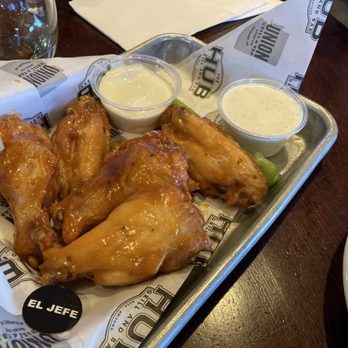 The Hub Grill and Bar - El Jefe Wings - Sports Bars Near Me - Mesa, Arizona The Hub Grill and Bar - El Jefe Wings - Sports Bars Near Me - Mesa, Arizona