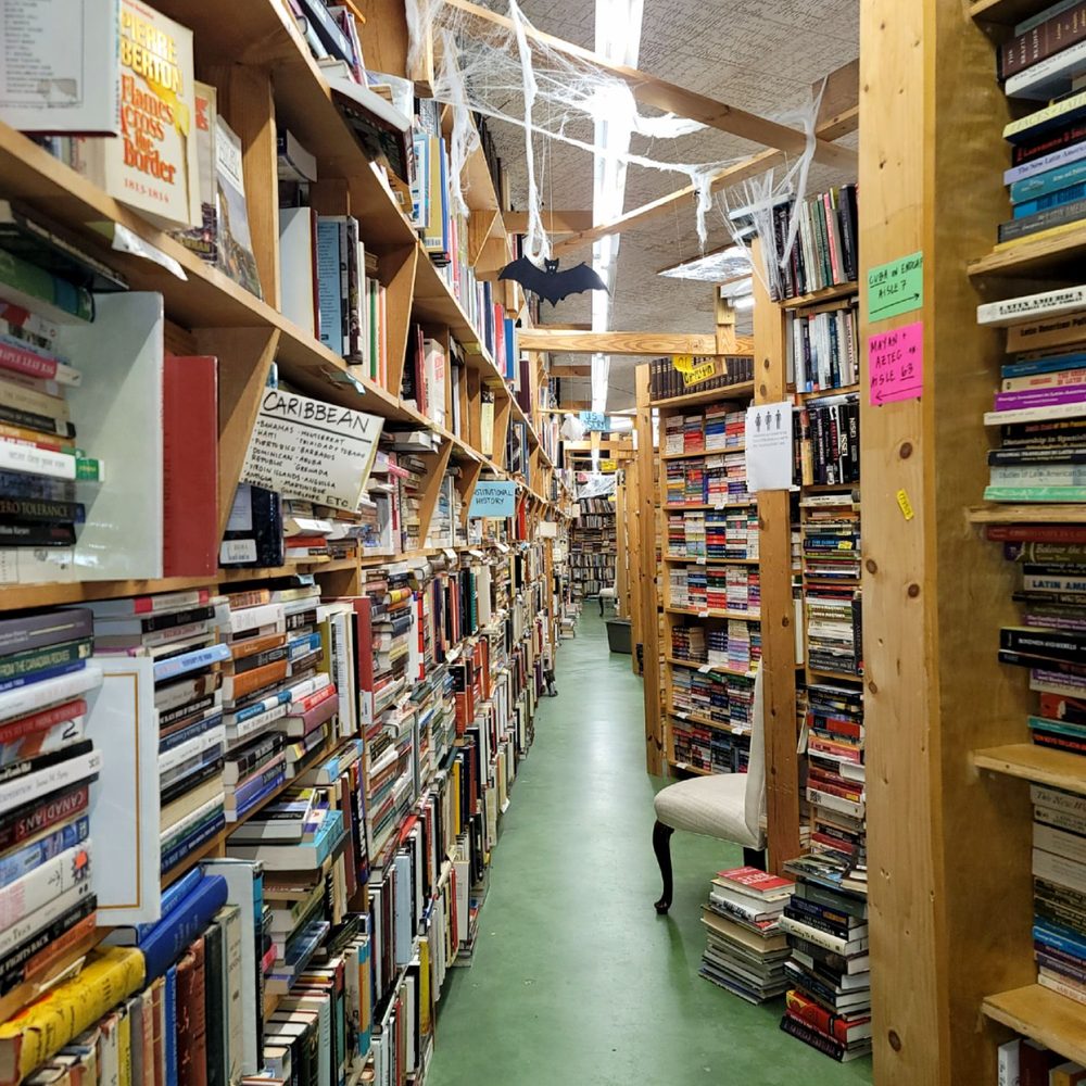 Chamblin Bookmine - Bookstores Near Me - Jacksonville, Florida