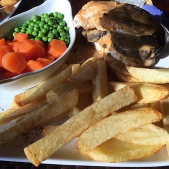 The Gatehouse - Chicken & Black Pudding stack - Pubs Near Me - Tyldesley, XGM