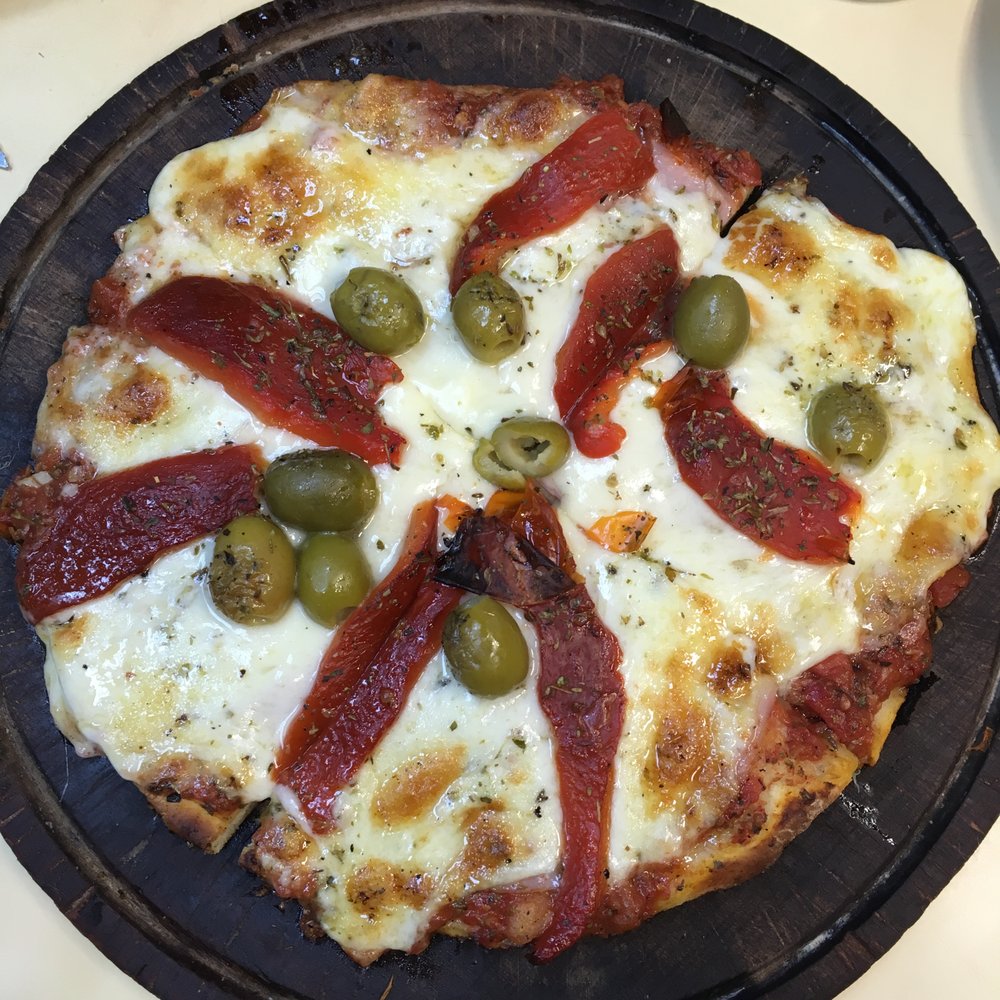 Güerrín - Especial de la Casa w/ muzzarella, jamon, aceitunas (mozzarella, ham, olives) - Pizza Near Me - Buenos Aires, C Güerrín - Especial de la Casa w/ muzzarella, jamon, aceitunas (mozzarella, ham, olives) - Pizza Near Me - Buenos Aires, C